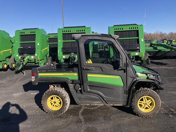 2020 John Deere XUV 835M Equipment Image0