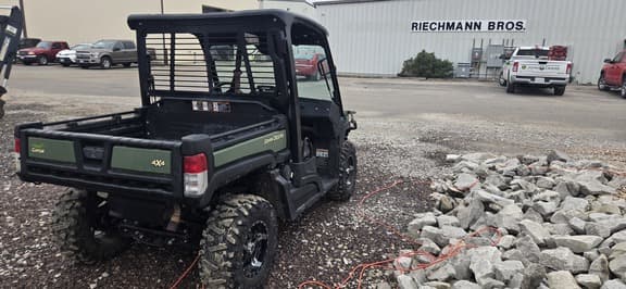 Image of John Deere XUV 835M equipment image 3