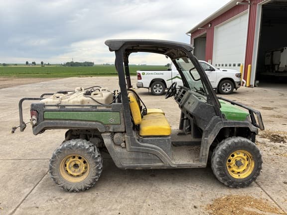 Image of John Deere XUV 835M equipment image 3