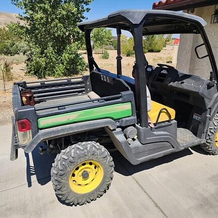 Image of John Deere XUV 835M equipment image 2