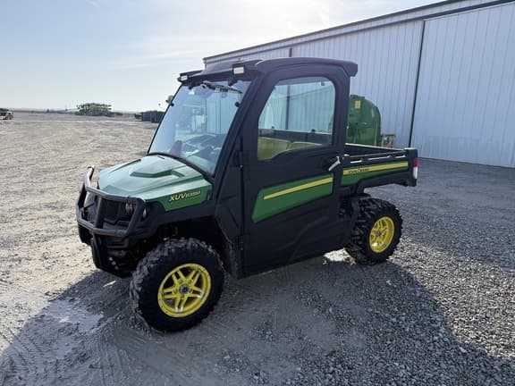 Image of John Deere XUV 835M equipment image 4