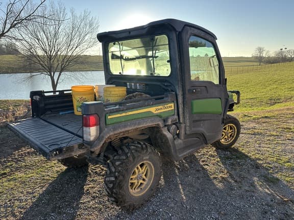 Image of John Deere XUV 835M equipment image 3