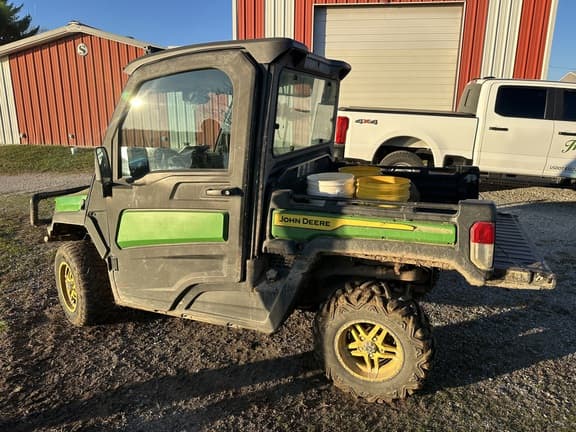 Image of John Deere XUV 835M equipment image 2
