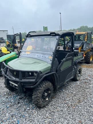 Image of John Deere XUV 835M Primary image
