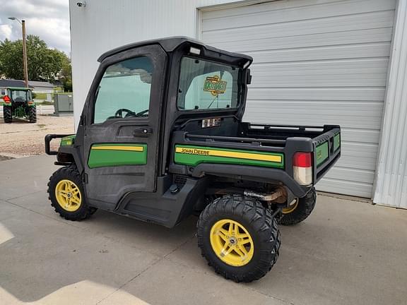 Image of John Deere XUV 835M equipment image 1