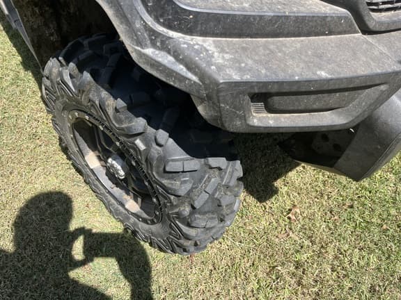 Image of John Deere XUV 835M equipment image 3