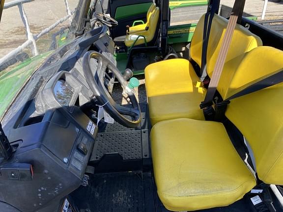 Image of John Deere XUV 835M equipment image 3