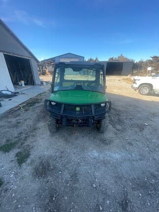 Image of John Deere XUV 835M equipment image 1
