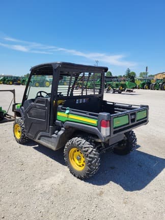 Image of John Deere XUV 835M equipment image 2