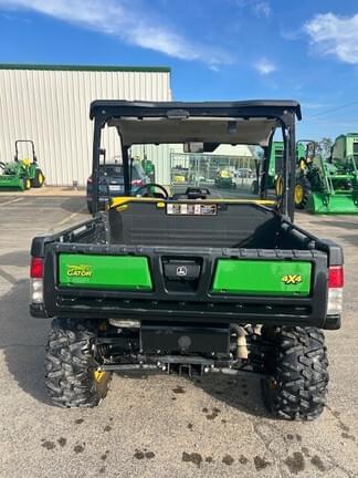 Image of John Deere XUV 835M equipment image 4