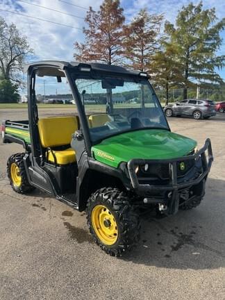 Image of John Deere XUV 835M equipment image 1