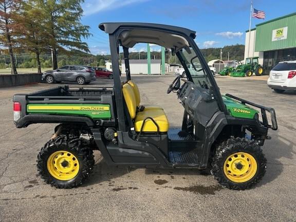 Image of John Deere XUV 835M equipment image 2