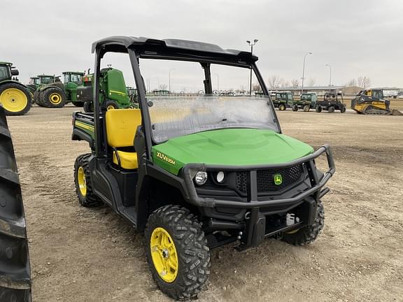 Image of John Deere XUV 835M equipment image 1