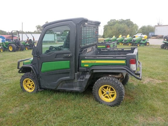 Main image John Deere XUV 835M