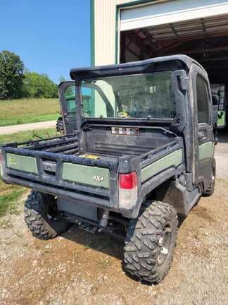 Image of John Deere XUV 835M equipment image 2