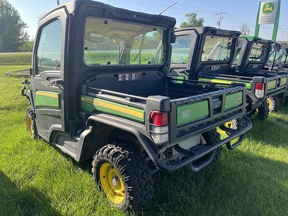 Image of John Deere XUV 835M equipment image 2