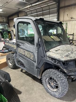 Image of John Deere XUV 835M equipment image 3