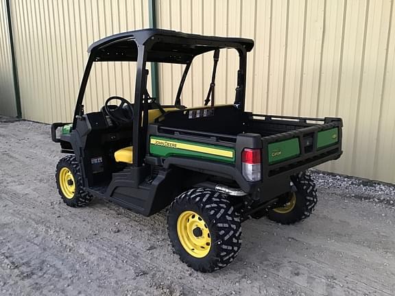 Image of John Deere XUV 835M equipment image 2