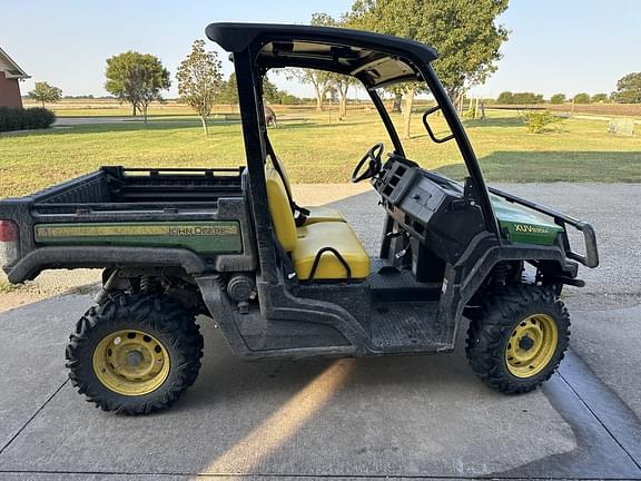 Image of John Deere XUV 835M equipment image 2