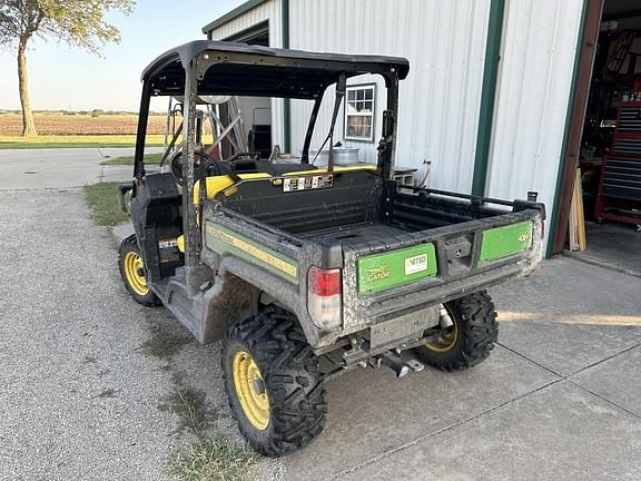 Image of John Deere XUV 835M equipment image 3