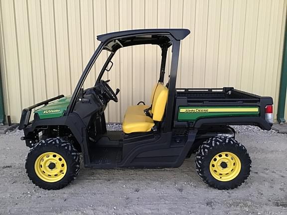 Image of John Deere XUV 835M Primary image