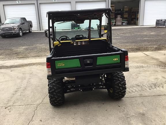 Image of John Deere XUV 835M equipment image 3