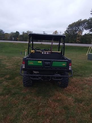 Image of John Deere XUV 835M equipment image 4