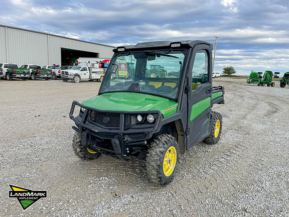 Image of John Deere XUV 835M Primary image