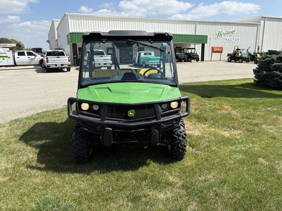 Image of John Deere XUV 835M equipment image 1