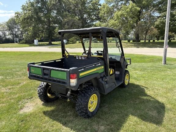 Image of John Deere XUV 835M equipment image 4