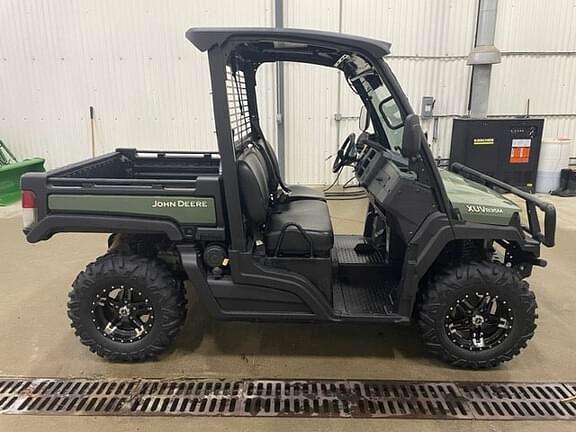 Image of John Deere XUV 835M equipment image 3