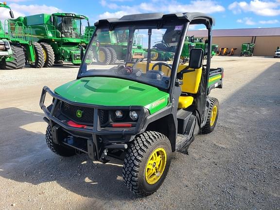 Image of John Deere XUV 835M Primary image