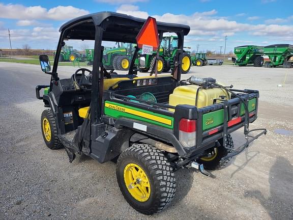 Image of John Deere XUV 835M equipment image 3