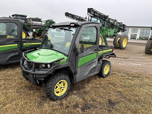 Image of John Deere XUV 835M Primary image