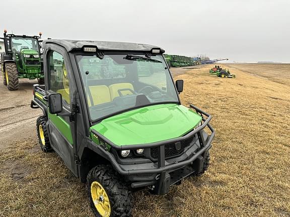 Image of John Deere XUV 835M equipment image 2