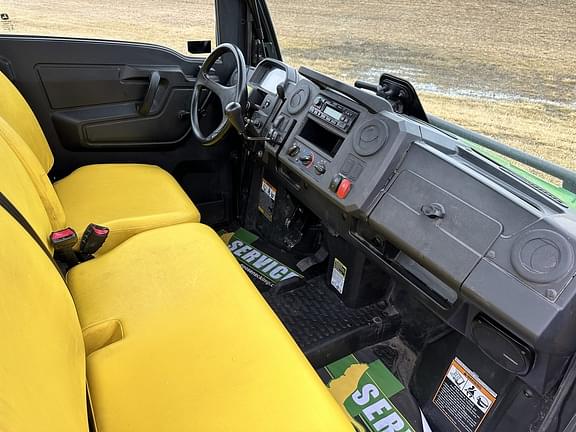 Image of John Deere XUV 835M equipment image 4