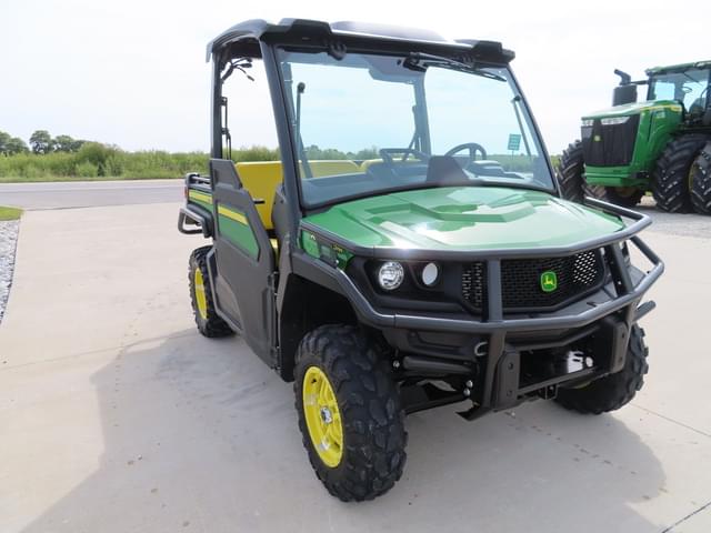 Image of John Deere XUV 835M equipment image 3