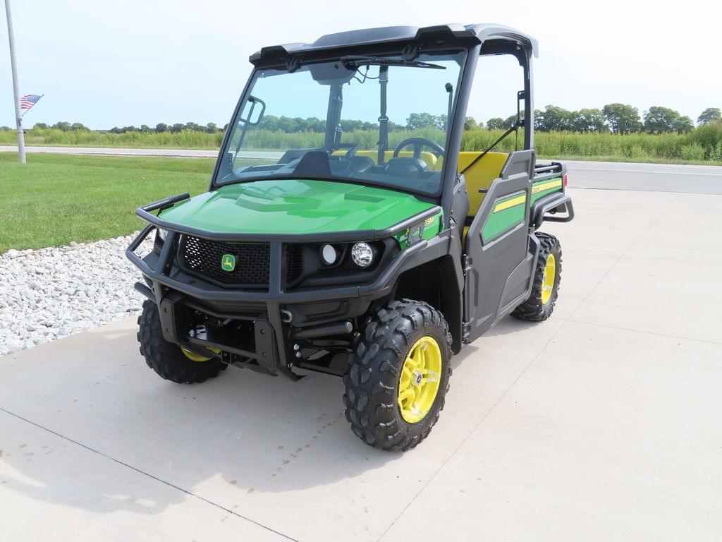 Image of John Deere XUV 835M Primary image