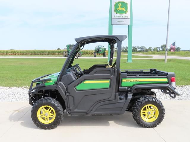 Image of John Deere XUV 835M equipment image 2