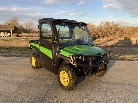 Image of John Deere XUV 835M equipment image 1