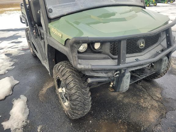 Image of John Deere XUV 835M equipment image 2