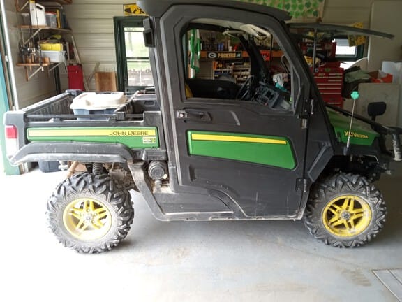 2020 John Deere XUV 835M Equipment Image0