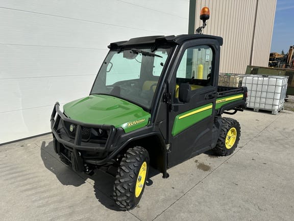 2020 John Deere XUV 835M Equipment Image0