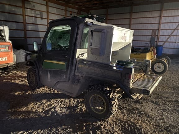 Image of John Deere XUV 835M equipment image 3