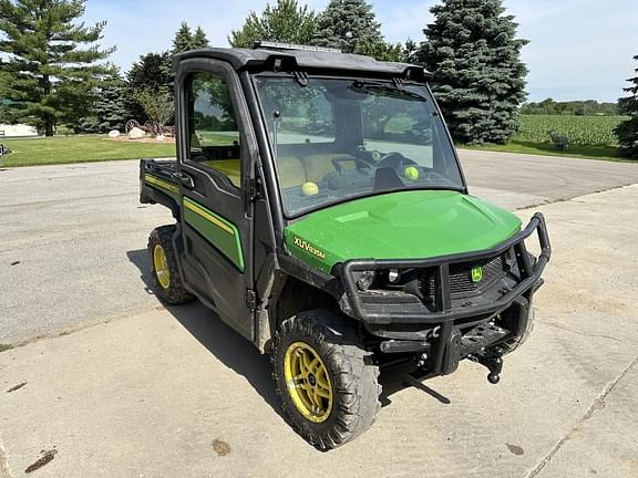 Image of John Deere XUV 835M Primary image