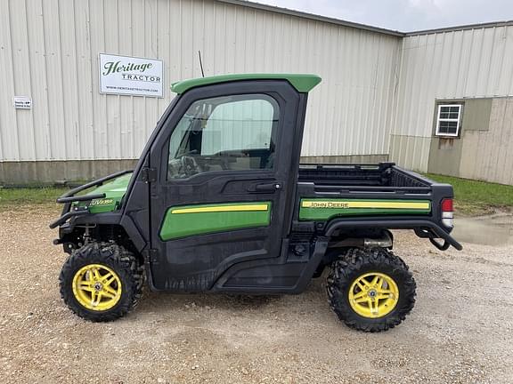 Image of John Deere XUV 835R equipment image 1