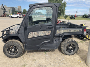 2020 John Deere XUV 835R Image