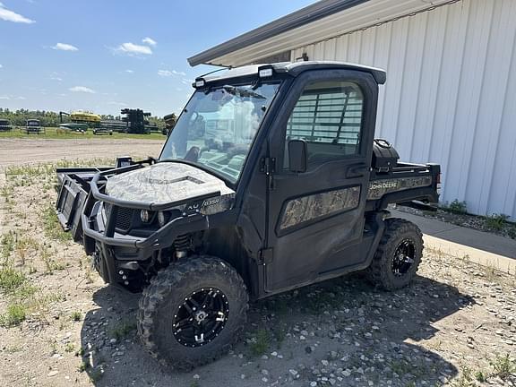 Image of John Deere XUV 835R equipment image 1