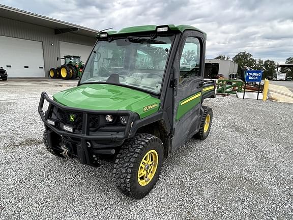 Image of John Deere XUV 835R equipment image 1