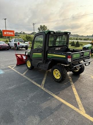 Image of John Deere XUV 835R equipment image 4